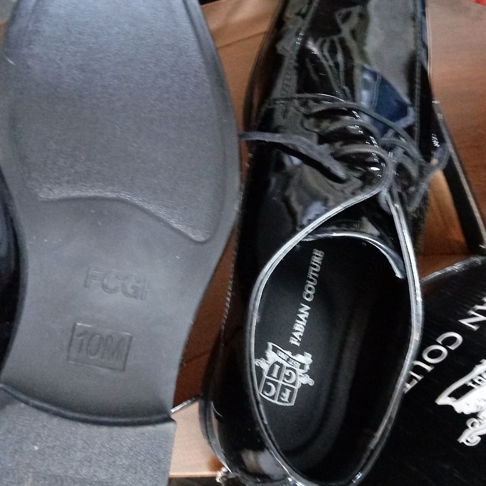Shoes - Picture 4 of 5